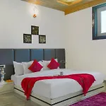 Alaya Stays 3 Bhk Apartment With Hill View - Cliff Trident