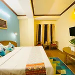 Hotel Tara Inn With Terrace And Mountain View