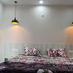 Cozy Cove - Newly Built 3Bhk Duplex With Rare Valley View