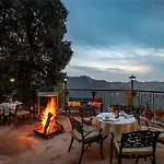 Alaya Stays 5 Bhk With Hill View - Meridian Oak