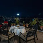 Alaya Stays 5 Bhk With Hill View - Meridian Oak