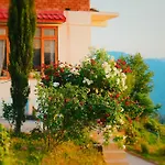 Farm House In Simla Mashobra