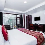 Hotel White Grand Shimla-Near Isbt Bus Stand-A Centrally Heated Property