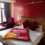 Hotel King Palace - Nature-Valley-Luxury-Room - Prime Location With Parking Facilities