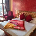 Hotel King Palace - Nature-Valley-Luxury-Room - Prime Location With Parking Facilities