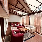 2 Bedrooms Duplex With Free Parking & Wifi