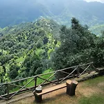 Woodsmoke Retreat