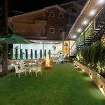 Alaya Stays 6 Bhk With Garden - Evaara Woods Hilltop