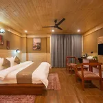 The Tranquility Retreat Kufri I Vacations I Conference I Mice I Couple Friendly I Balcony & Mountains View I By Exotic Stays
