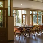 Elivaas 2 Bhk With Hills View & Restaurant - Hemkunj Bloom