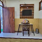 Vintage Woods Inn