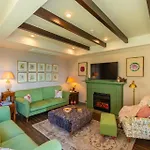 Stayvista At Grove - Elysium Estate With Hill View, Lawn