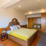 Stayvista At Nook - Elysium Estate 2 Bedroom Cottage With Hill View, Lawn