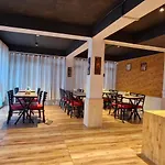 Hotel White Villa
