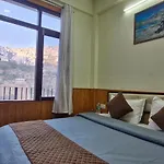 Hotel White Villa
