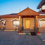 Alaya Stays Lafu House Hearth Room With Cabana Hill Views