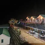 Lodge Huts