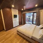 Simla Hideaway