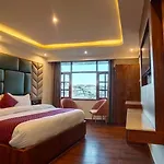 The Central Vista - Simla Royale Near Mall Road Free Pickup From Railway Station Simla