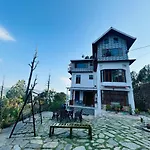 Shri Villa