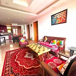 Baldeyan Breeze Family Apartments With Balcony View
