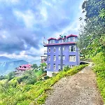 Baldeyan Breeze Family Apartments With Balcony View