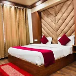 Hotel Yog Maya Near Sankat Mochan Temple