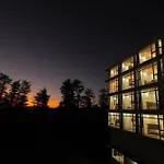 Hotel White Castle