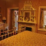 Chapslee Hotel