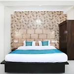 Oyo 10756 Home 2Bhk Mehli