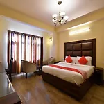 Oyo 10942 Home Inn