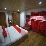 Oyo 16801 Paradise Regency