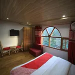 Oyo 16801 Paradise Regency