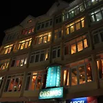 Hotel Cosmos
