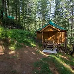 Livingstone Ojuven Treehouses