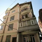 Oyo Home 10089 Hill View 2Bhk Mehli