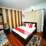 Oyo 12794 Home Luxurious 1Bhk Boileauganj
