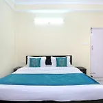 Oyo 10736 Home 2Bhk Nandan Mansion Keleston