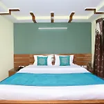 Oyo Home 10979 3Bhk Hill View Kaithu Shimla