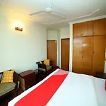 Oyo 13165 Home Valley View Mehali