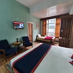 Hotel Diplomat