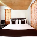 Oyo Home 10084 2Bhk Cottage Bhattakufer