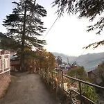 Oyo Home 10405 1Bhk The Mall Shimla