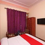 Oyo 13421 Home Cozy Hill View 2Bhk Chota Shimla