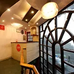Oyo Rooms 055 Mall Rd Tourism Lift