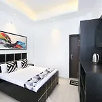 Oyo 13307 Home Modern Stay Shoghi