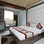 Oyo Rooms 099 Near Victory Tunnel Shimla