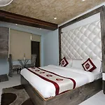 Oyo Rooms 099 Near Victory Tunnel Shimla