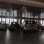 Hotel Meridian With Car Parking