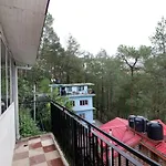 Valley View 2Bhk Abode Near Isbt, Tutikandi